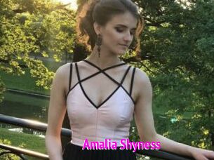 Amalia_Shyness