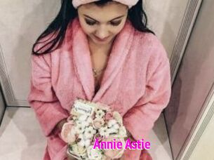 Annie_Astie