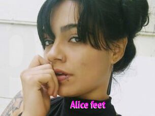 Alice_feet