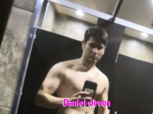 Daniel_devon