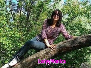 LadyyMonica