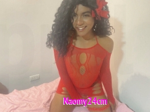 Naomy24cm