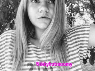 Nikkyhotmoomy