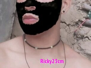 Ricky23cm