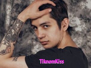 TiknomKiss